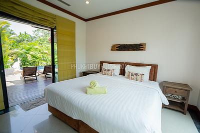 NAI7311: Four Bedroom Pool Villa in Nai Harn. Photo #25