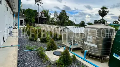 MAI22607: Spacious Property with Main House and 5 Rental Units on 1,200 m² Land Plot. Photo #2