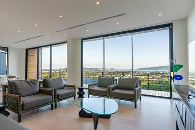 CHA22613: Panoramic Bay View Villa with Infinity Pool & Cutting-Edge Smart Home Features For Sale. Photo #10