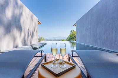 CHA22613: Panoramic Bay View Villa with Infinity Pool & Cutting-Edge Smart Home Features For Sale. Photo #14