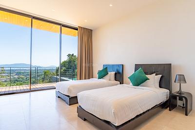 CHA22613: Panoramic Bay View Villa with Infinity Pool & Cutting-Edge Smart Home Features For Sale. Photo #30