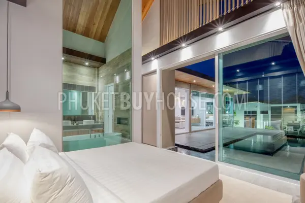 RAW7233: Three Bedroom Private Pool Villa in Rawai. Photo #9