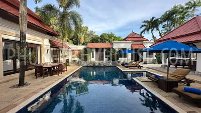 BAN22615: Urgent sale of a 4-bedroom villa in the heart of Bangtao, just minutes from beaches. Fotoğraf #1