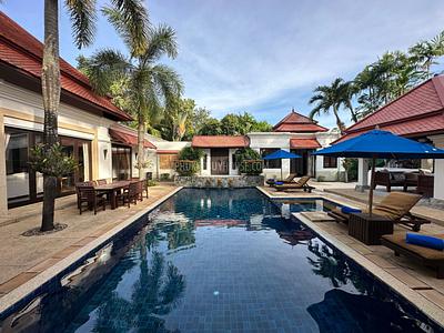 BAN22615: Urgent sale of a 4-bedroom villa in the heart of Bangtao, just minutes from beaches. Photo #1
