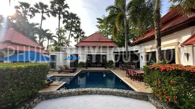 BAN22615: Urgent sale of a 4-bedroom villa in the heart of Bangtao, just minutes from beaches. Fotoğraf #35