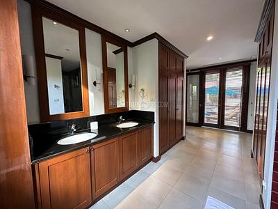 BAN22615: Urgent sale of a 4-bedroom villa in the heart of Bangtao, just minutes from beaches. Photo #16