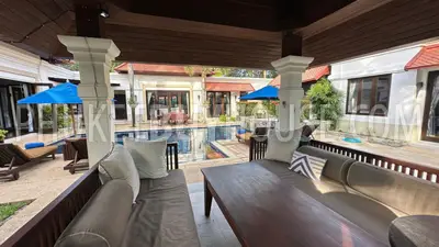 BAN22615: Urgent sale of a 4-bedroom villa in the heart of Bangtao, just minutes from beaches. Fotoğraf #33