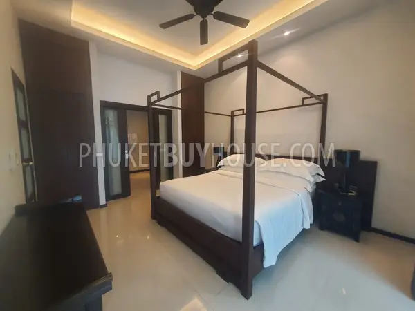 NAI7326: Three Bedroom Villa with a Pool in Naiharn Area. Photo #8