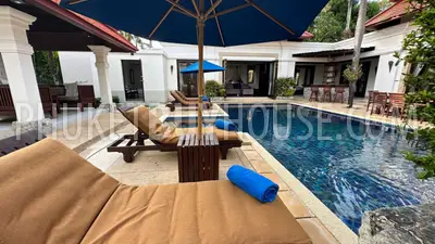 BAN22615: Urgent sale of a 4-bedroom villa in the heart of Bangtao, just minutes from beaches. Fotoğraf #44