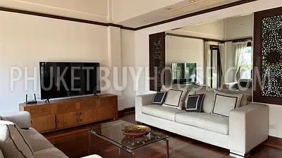 BAN22615: Urgent sale of a 4-bedroom villa in the heart of Bangtao, just minutes from beaches. Fotoğraf #6