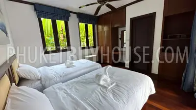 BAN22615: Urgent sale of a 4-bedroom villa in the heart of Bangtao, just minutes from beaches. Fotoğraf #26