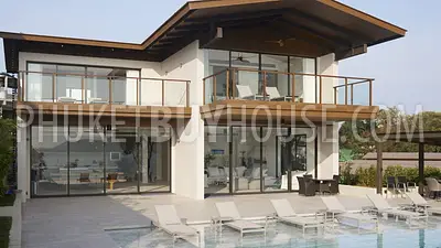 PAN22616: Seafront Elegance with Private Marina Access and Panoramic Views for Sale. Photo #2