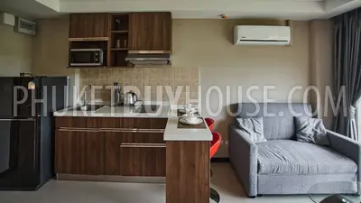 NAI7331: One Bedroom Apartment on 6th floor in Nai Harn area. Photo #1