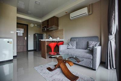 NAI7331: One Bedroom Apartment on 6th floor in Nai Harn area. Photo #2