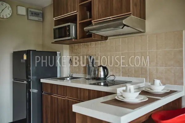 NAI7331: One Bedroom Apartment on 6th floor in Nai Harn area. Photo #3
