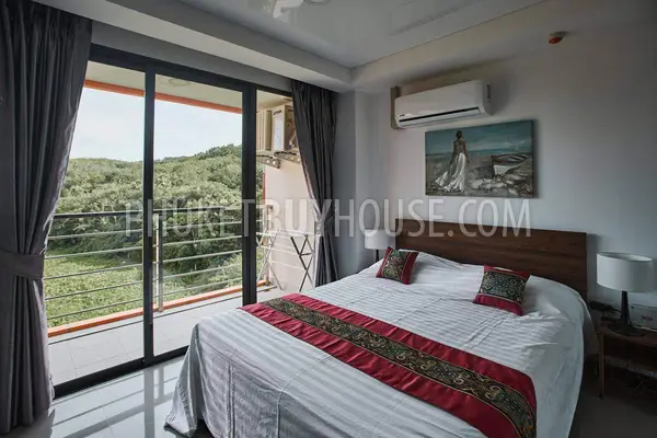NAI7331: One Bedroom Apartment on 6th floor in Nai Harn area. Photo #5