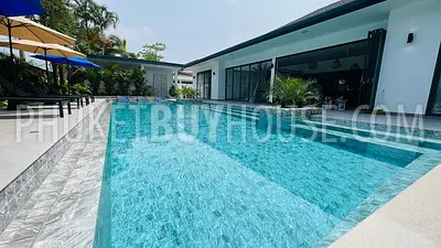 RAW7337: Five Bedroom Pool Villa in Rawai. Photo #3
