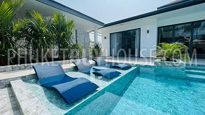 RAW7337: Five Bedroom Pool Villa in Rawai. Photo #6