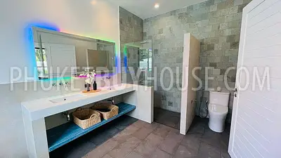 RAW7337: Five Bedroom Pool Villa in Rawai. Photo #16