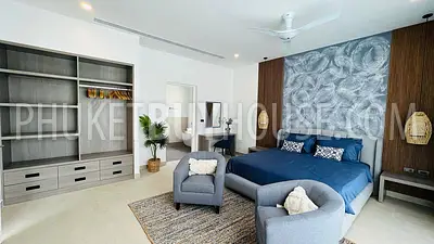RAW7337: Five Bedroom Pool Villa in Rawai. Photo #18