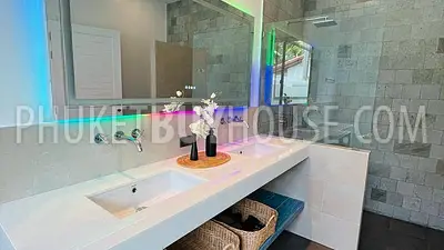 RAW7337: Five Bedroom Pool Villa in Rawai. Photo #19