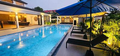 RAW7337: Five Bedroom Pool Villa in Rawai. Photo #44