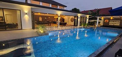 RAW7337: Five Bedroom Pool Villa in Rawai. Photo #46