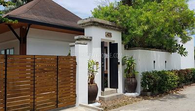 RAW7044: 3-Bedroom Villa in Peaceful Area of Rawai. Photo #4