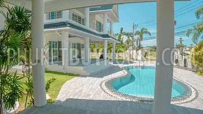 RAW7342: Three Bedroom Villa Close to Rawai Beach. Photo #8