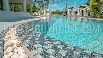 RAW7342: Three Bedroom Villa Close to Rawai Beach. Photo #9