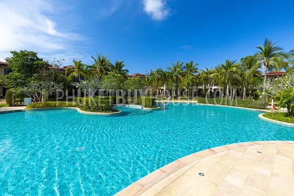 LAG22628: Spacious 1-Bedroom Lakeside Apartment with Full Resort Access. Photo #14