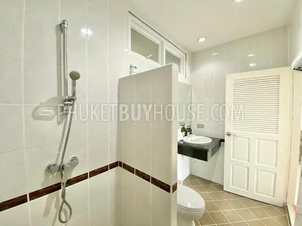 CHA5811: Luxury Eight Bedroom Villa in Chalong. Photo #10
