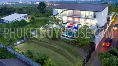 CHA5811: Luxury Eight Bedroom Villa in Chalong. Photo #1