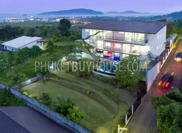 CHA5811: Luxury Eight Bedroom Villa in Chalong. Photo #1