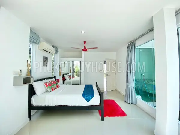 CHA5811: Luxury Eight Bedroom Villa in Chalong. Photo #31