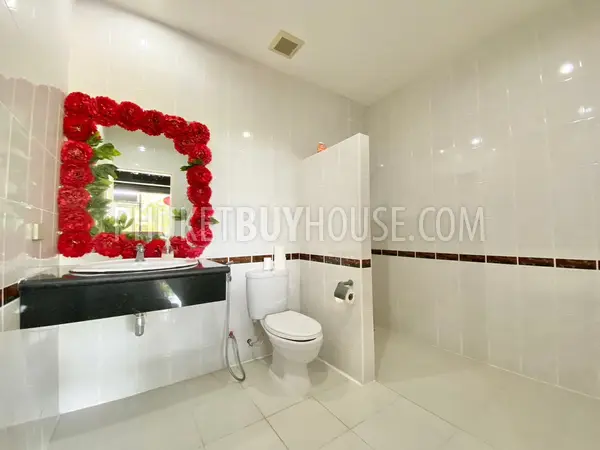 CHA5811: Luxury Eight Bedroom Villa in Chalong. Photo #33