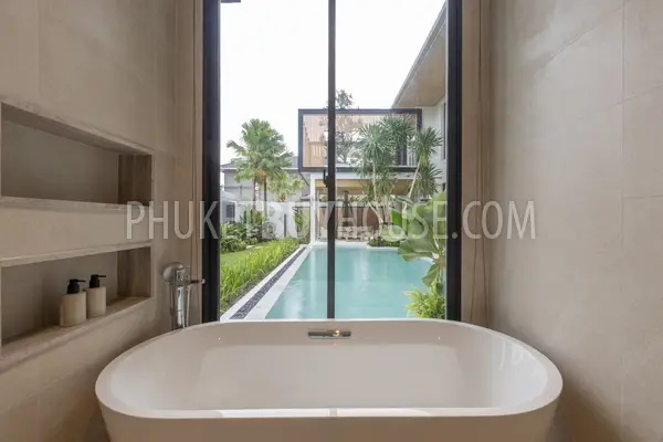 CHA22637: Spacious Modern Villas with Total Privacy in Southern Phuket, Chalong Bay. Photo #34