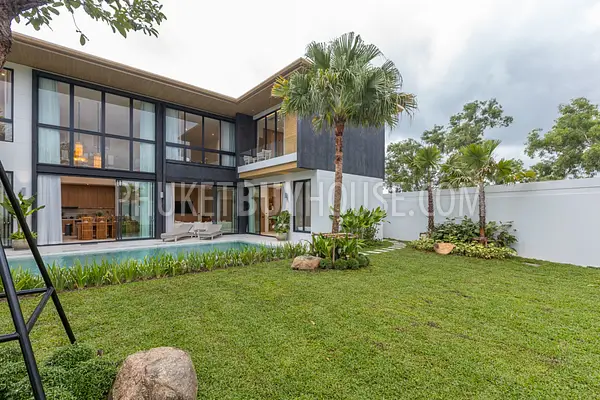 CHA22637: Spacious Modern Villas with Total Privacy in Southern Phuket, Chalong Bay. Photo #54