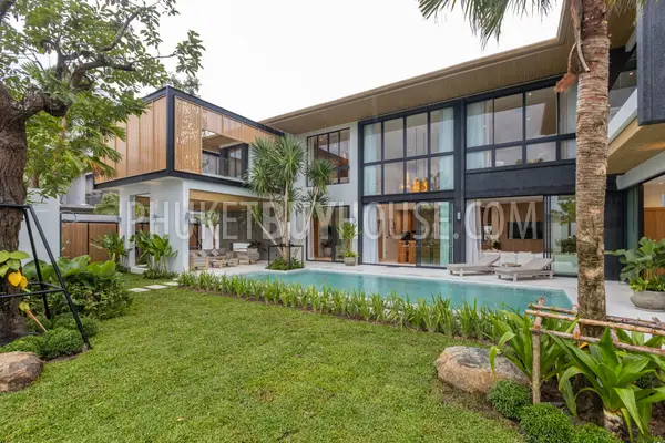 CHA22637: Spacious Modern Villas with Total Privacy in Southern Phuket, Chalong Bay. Photo #1