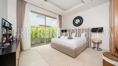 BAN22640: Luxury 4-Bedroom Pool Villa near Bangtao Beach. Photo #5