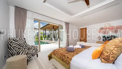 BAN22640: Luxury 4-Bedroom Pool Villa near Bangtao Beach. Photo #38