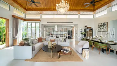 BAN22640: Luxury 4-Bedroom Pool Villa near Bangtao Beach. Photo #20
