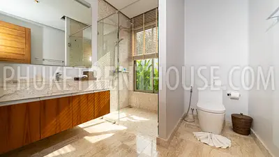 BAN22640: Luxury 4-Bedroom Pool Villa near Bangtao Beach. Photo #32