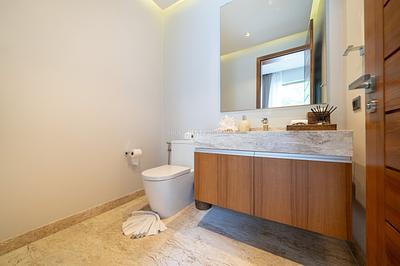 BAN22640: Luxury 4-Bedroom Pool Villa near Bangtao Beach. Photo #30
