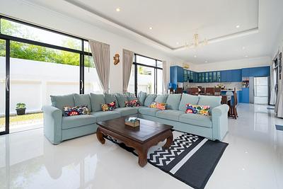 BAN22642: Tropical 4-Bedroom Villa with Private Pool in Pasak. Photo #19