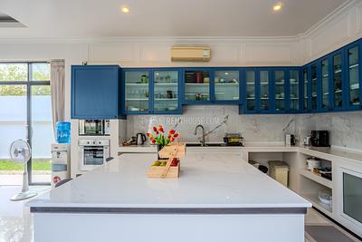 BAN22642: Tropical 4-Bedroom Villa with Private Pool in Pasak. Photo #14
