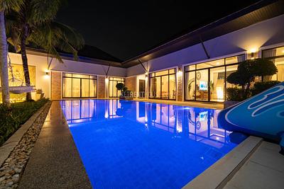 BAN22642: Tropical 4-Bedroom Villa with Private Pool in Pasak. Photo #18