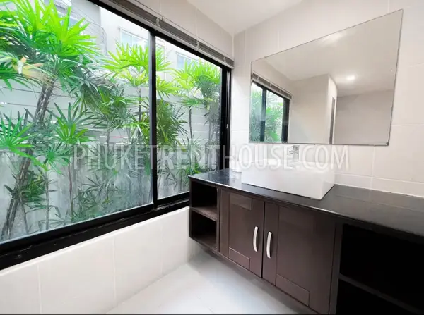 NAI22644: Spacious 3-Bedroom Apartment with Lake View Near Nai Harn Beach. 照片 #16