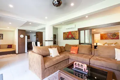 NAI22644: Spacious 3-Bedroom Apartment with Lake View Near Nai Harn Beach