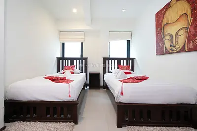 NAI22644: Spacious 3-Bedroom Apartment with Lake View Near Nai Harn Beach. Photo #2